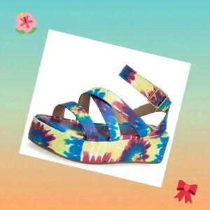 CLOSET CLOSEDOWN 🚨 ⚠️ Tye Dye Strappy Adjustable Platform Sandals.